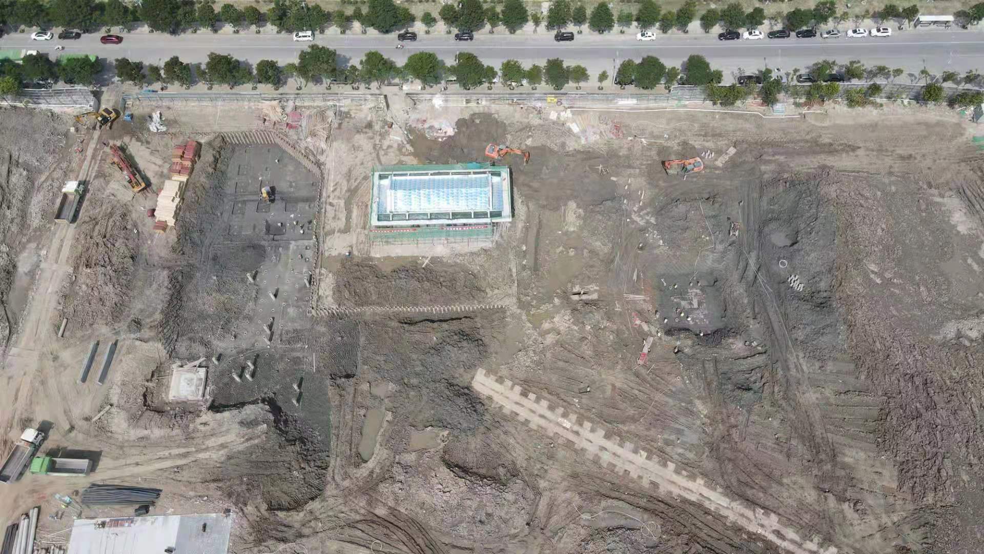 我們是一家集工業(yè)與民用建設、安裝、裝修裝飾、地基與基礎、大型土石方、市場開發(fā)為一體的施工總承包企業(yè)。